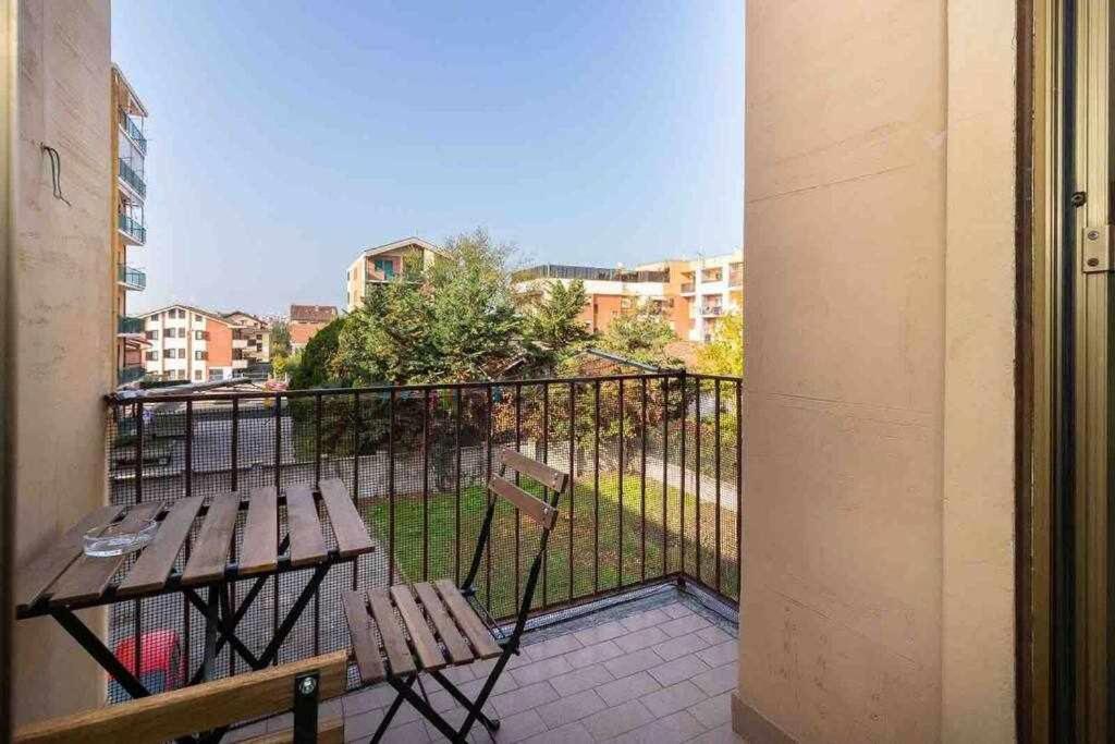 Appartamento A Pochi Passi Dalla Stazione Comodo A Coppie E Famiglie, Casa Ferrucci Коленьо Екстериор снимка