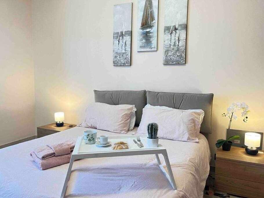 Appartamento A Pochi Passi Dalla Stazione Comodo A Coppie E Famiglie, Casa Ferrucci Коленьо Екстериор снимка