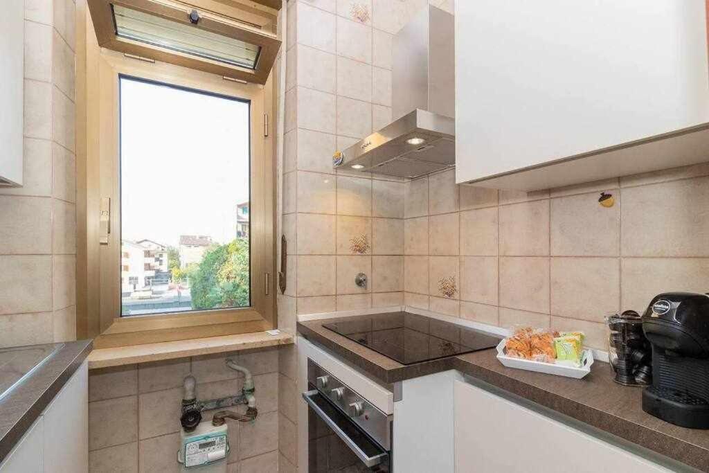 Appartamento A Pochi Passi Dalla Stazione Comodo A Coppie E Famiglie, Casa Ferrucci Коленьо Екстериор снимка
