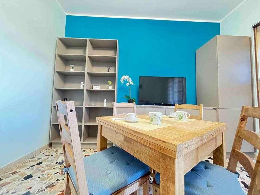 Appartamento A Pochi Passi Dalla Stazione Comodo A Coppie E Famiglie, Casa Ferrucci Коленьо Екстериор снимка